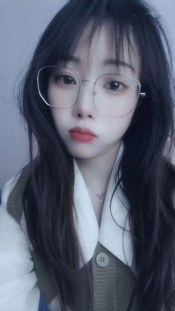 性感衣服的白丝袜
