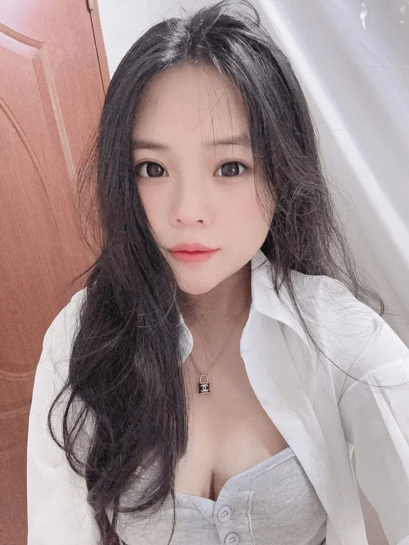 肤白水润丰满小少妇