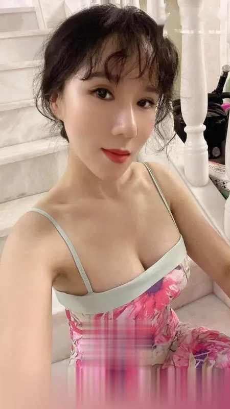 长腿御姐冰冰