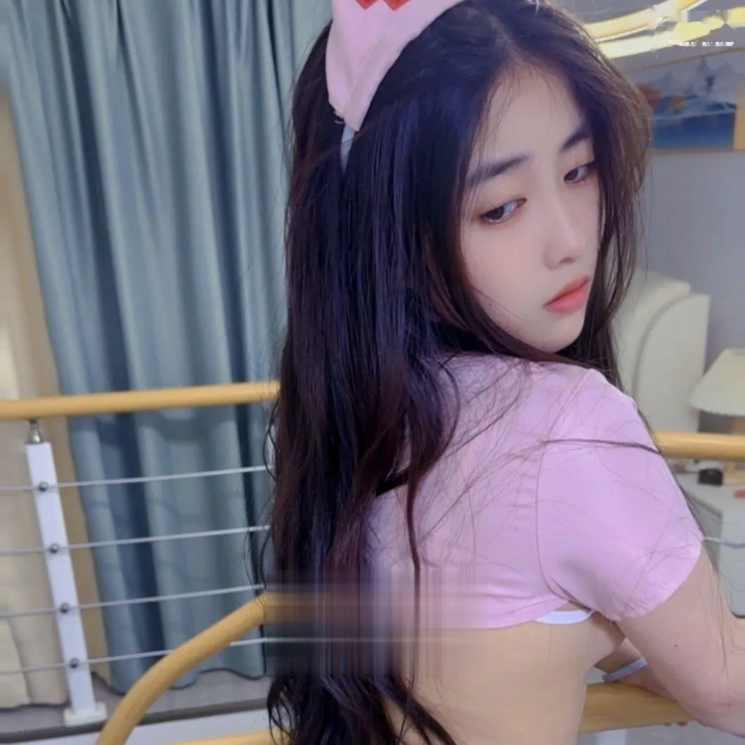 风骚邻家小妹