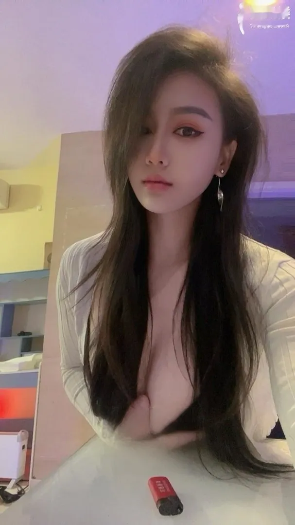 清纯御姐性感苗条前途后翘