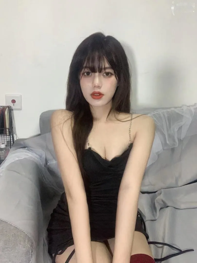 年纪不大艳舞助兴