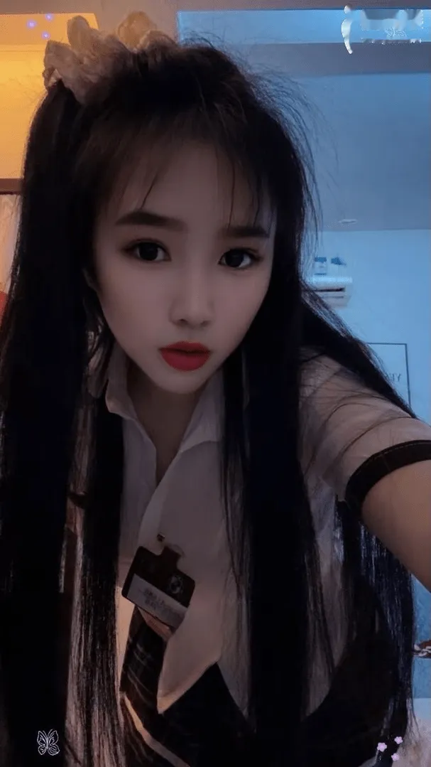 罗湖小白虎柔柔