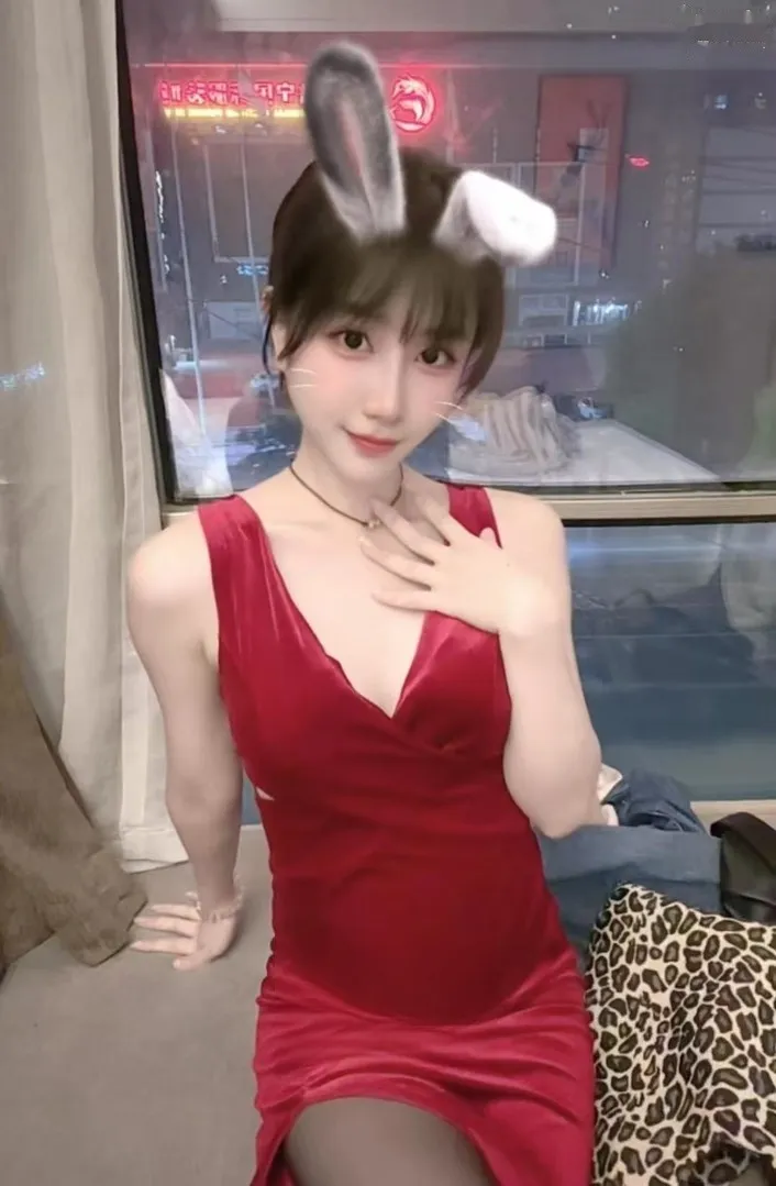 鄞州清纯大胸嫩女