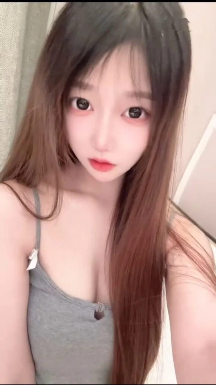 上海甜美颜值嫩妹