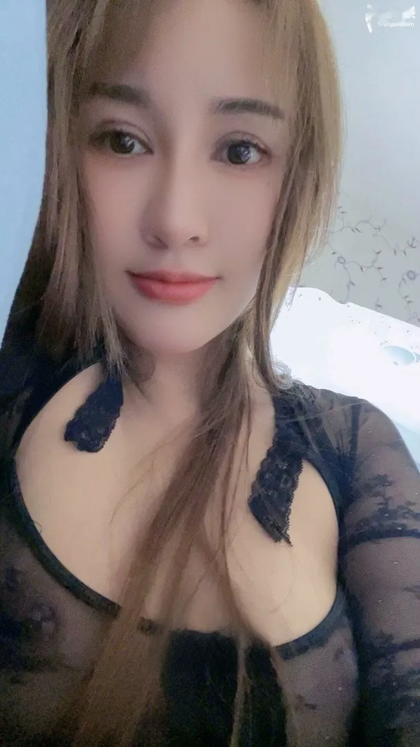 会舔骚货性感妹妹