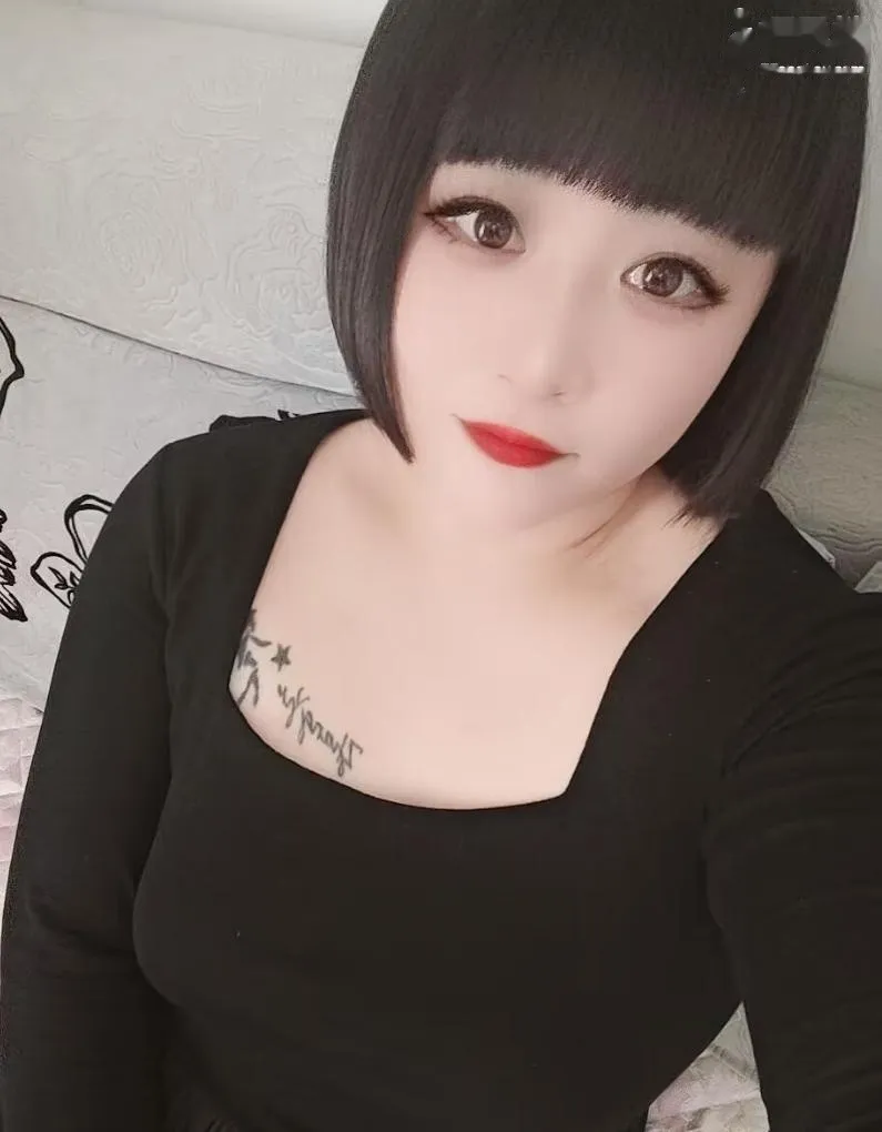 丰满型小姐姐