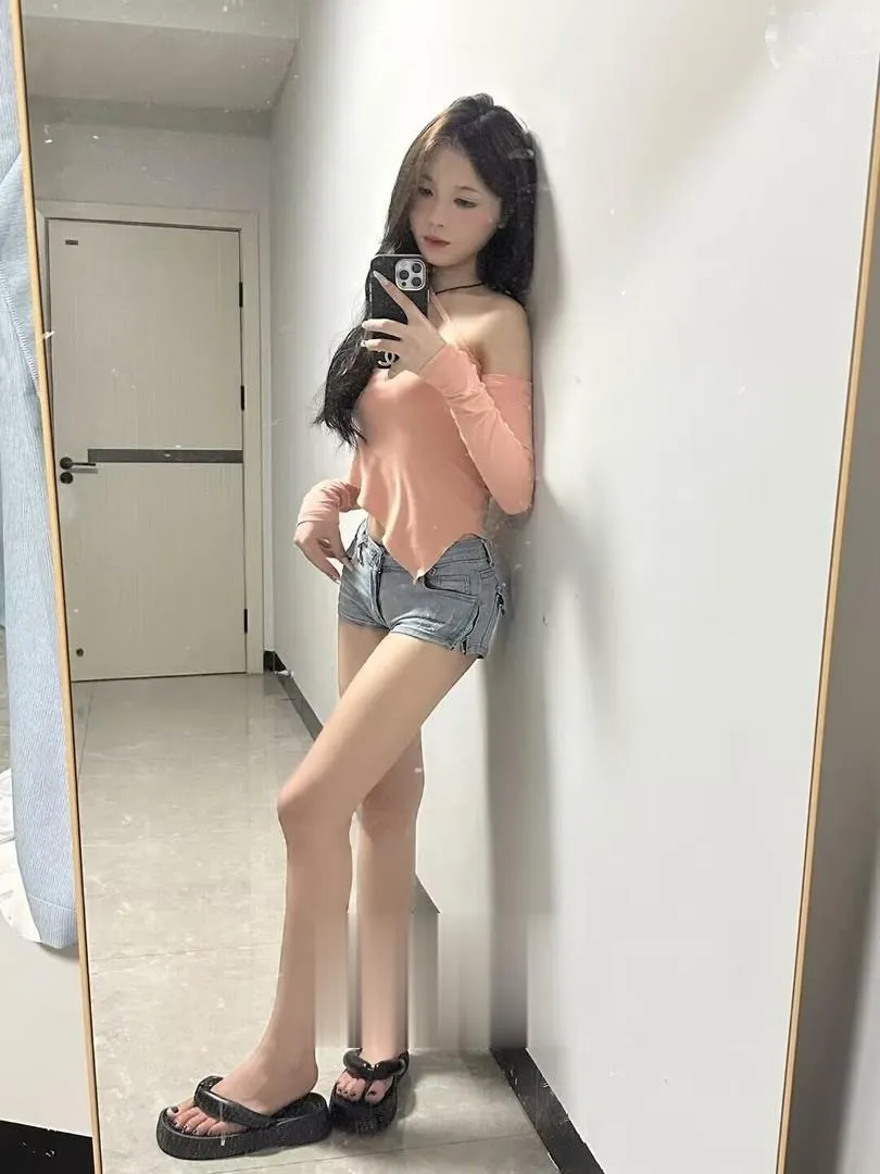 南海白嫩纯欲软妹