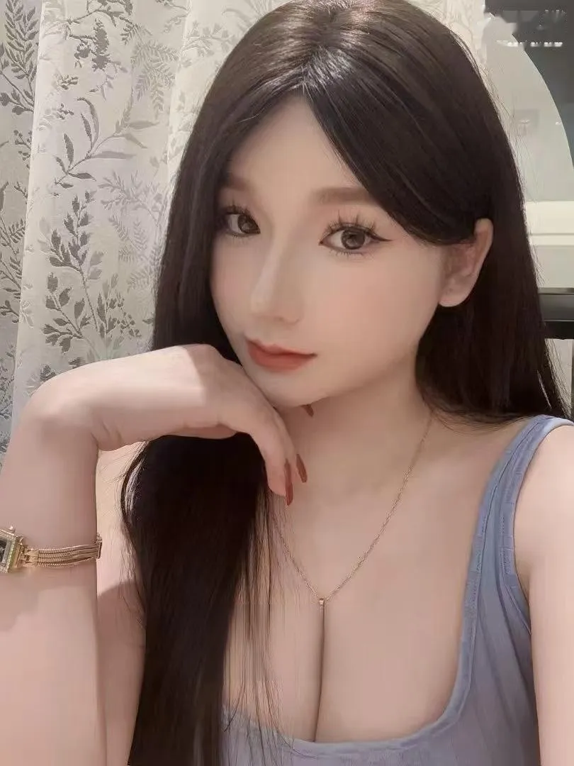 丰满紧致小美