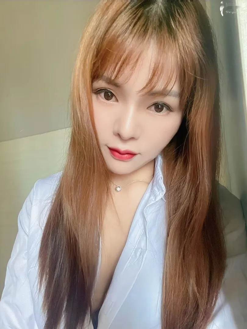 龙华大屁股风骚少妇