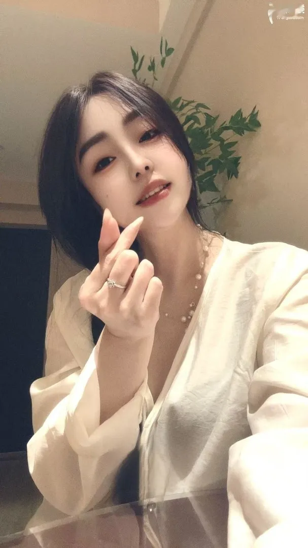 河东美女甜甜