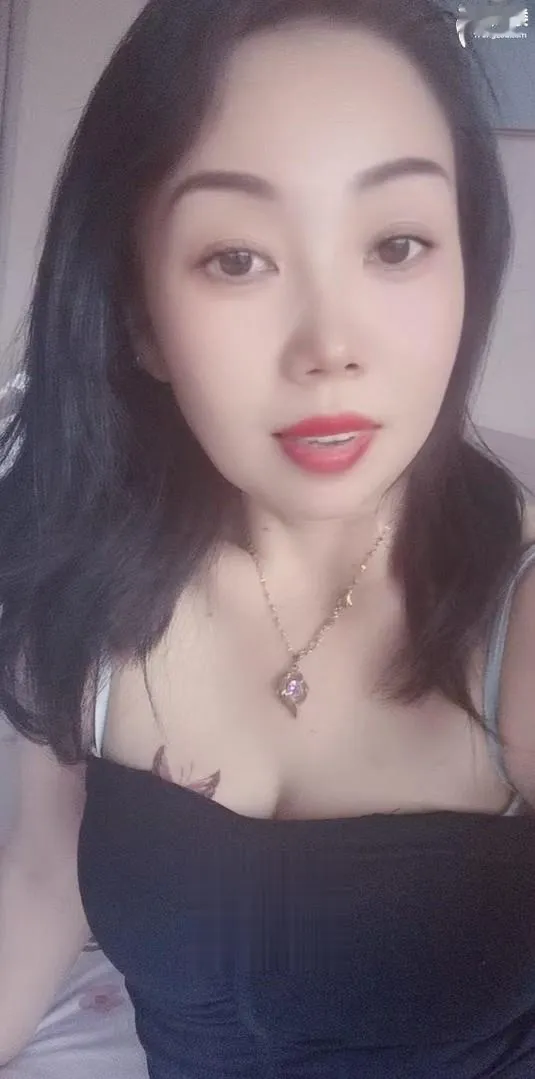 服务系风骚热辣小少妇