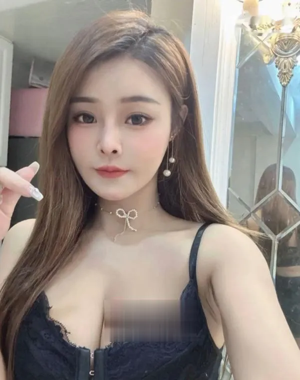 浦东新区性感大胸嫩妹
