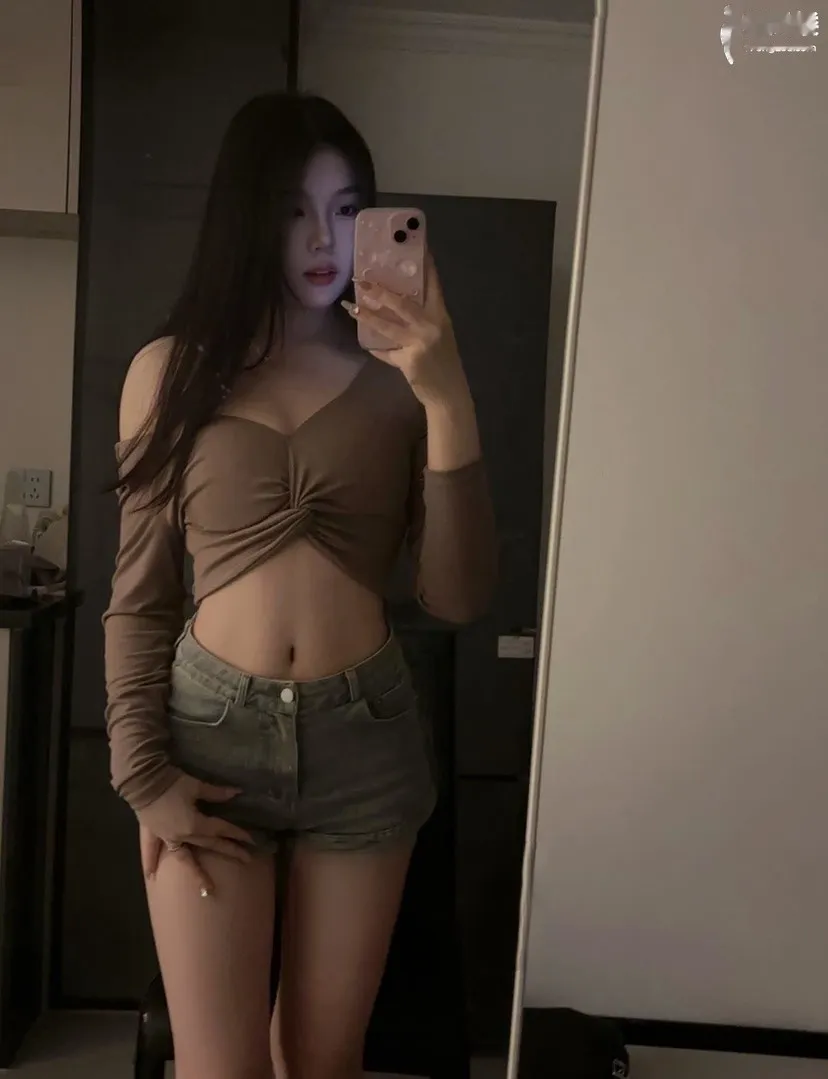 长腿翘臀粉嫩水多
