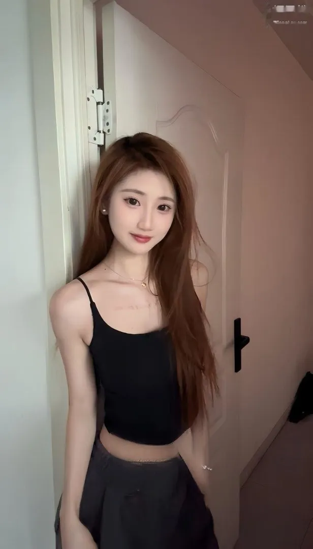 小仙女蜜桃奶粉嫩穴