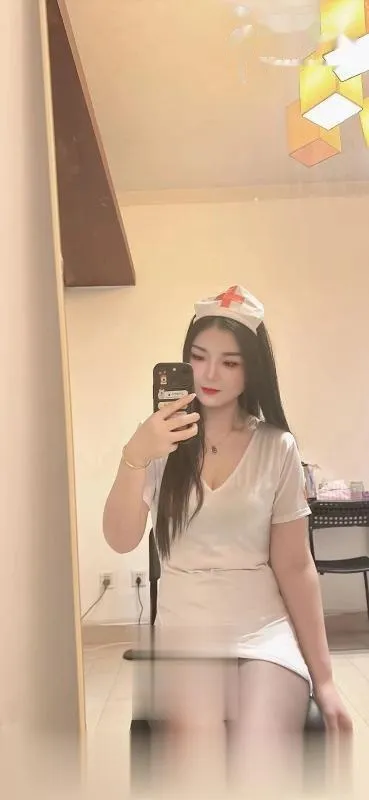 妩媚淫荡美乳骚御姐