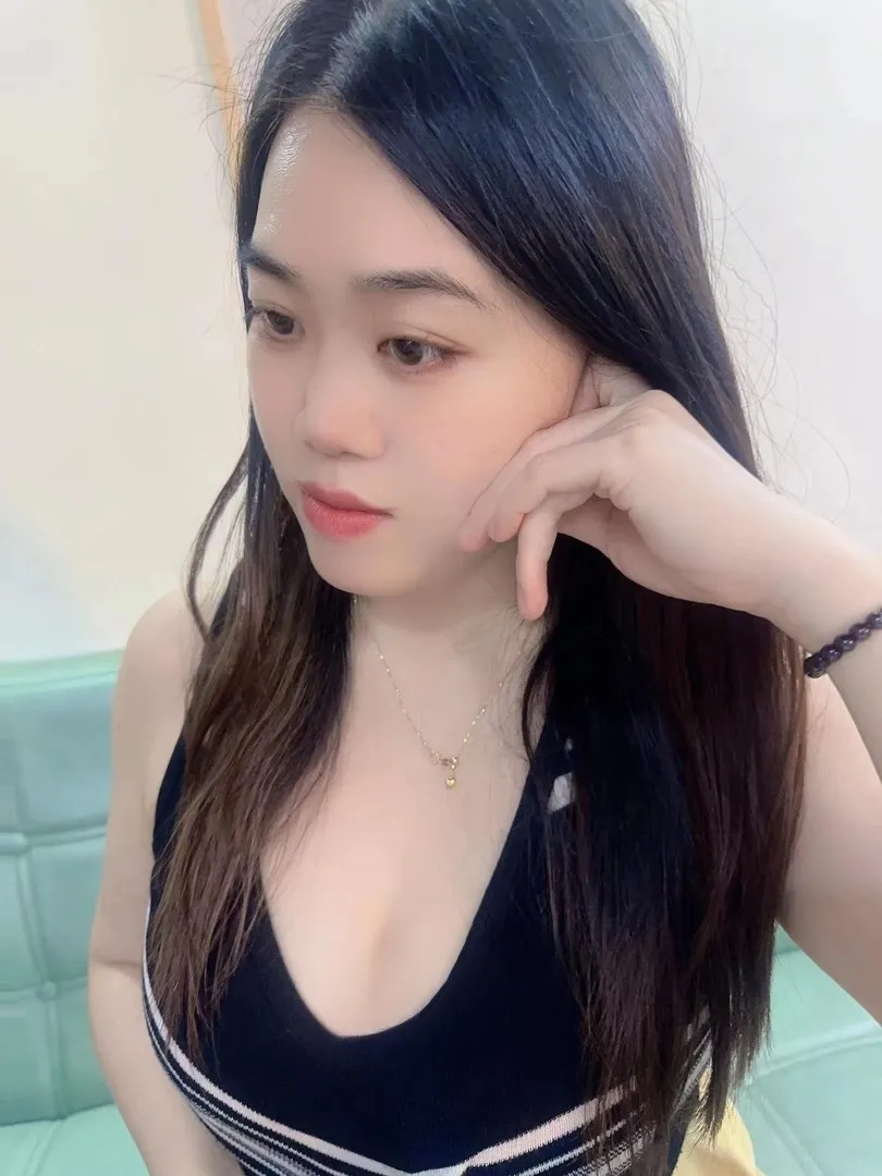 抓龙筋保养大胸少妇