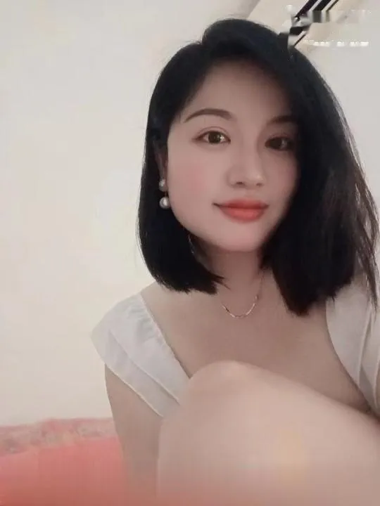 丰乳肉臀熟女人妻