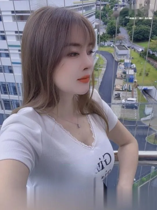 温馨暧昧的氛围