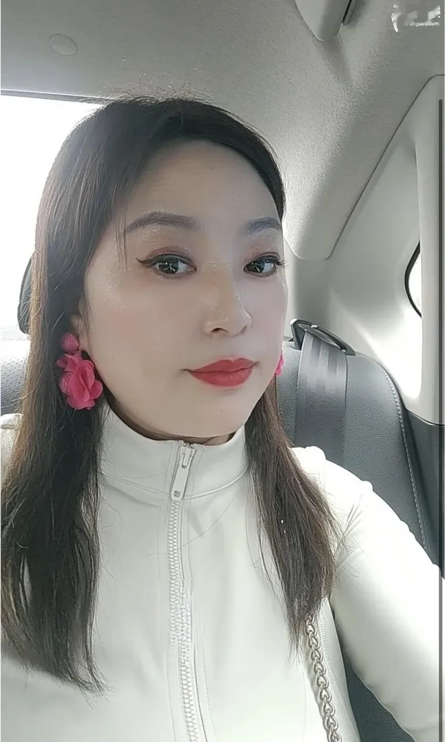 拱墅巨乳辣妈雪姐