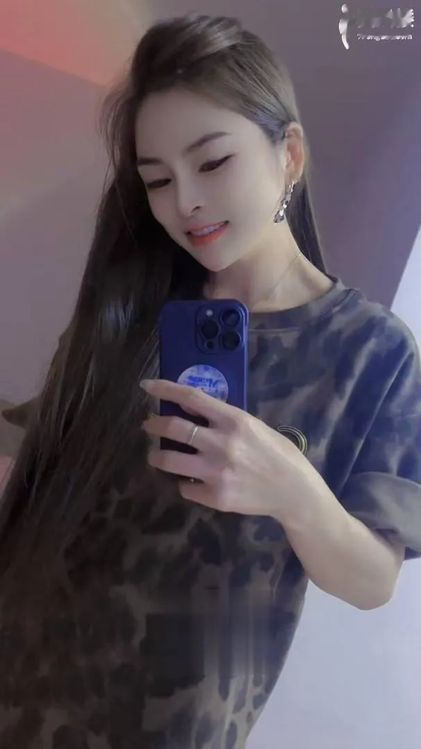 细腰无毛的兔妮