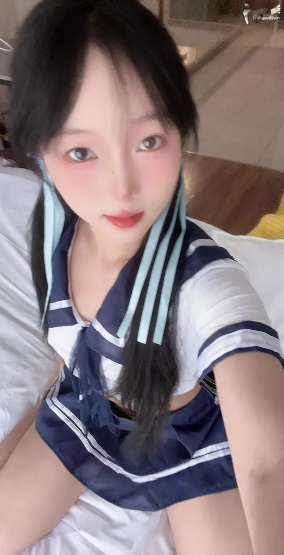 上城大胸甜妹