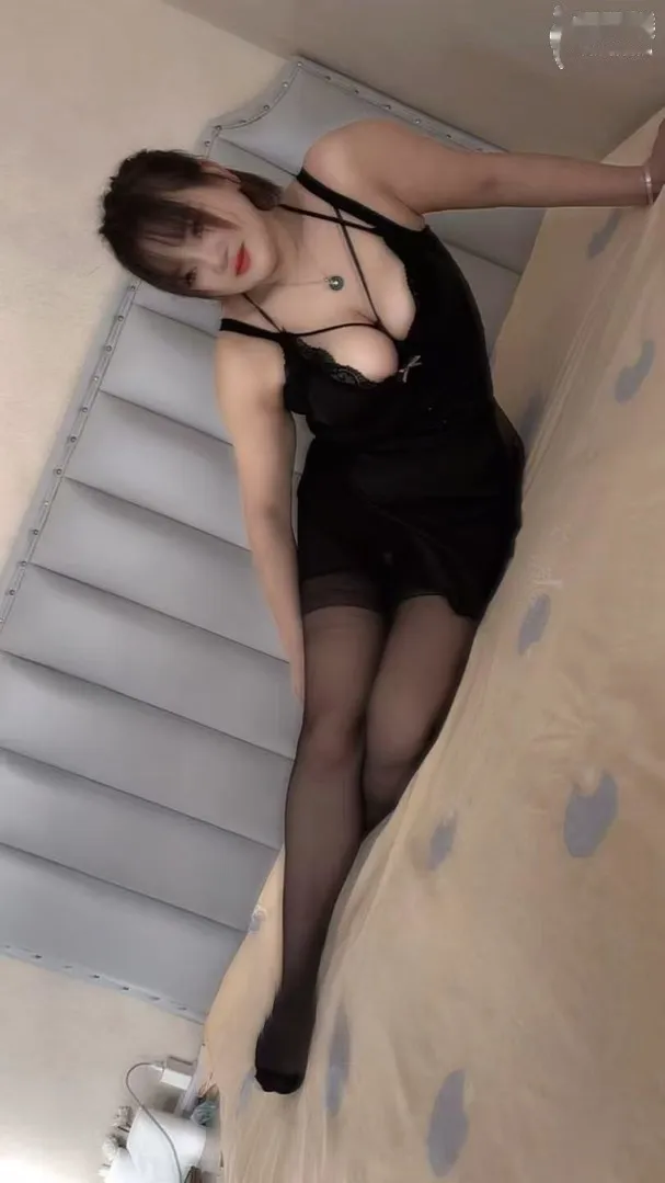 巨乳甜甜