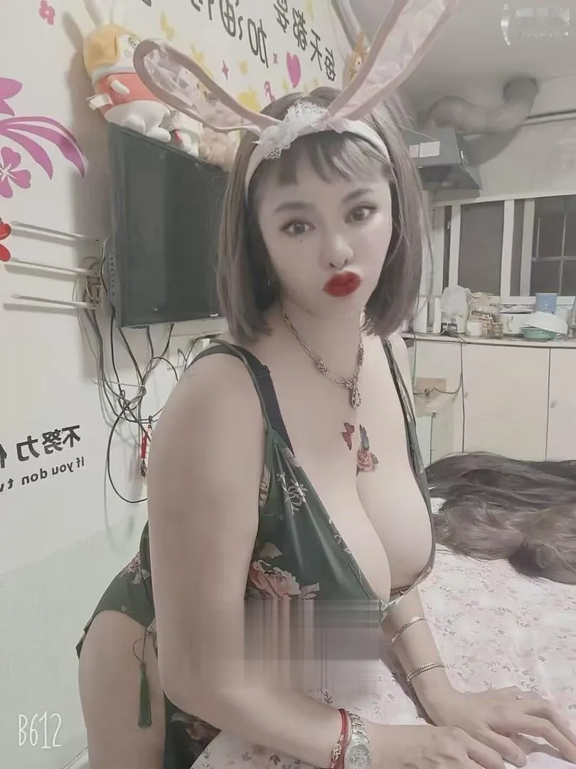 姑苏丰乳肥臀小姐姐