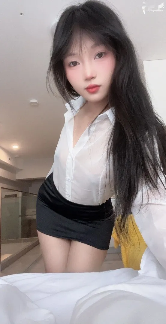上城大胸甜妹