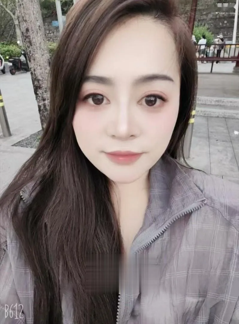 花都大奶小桃