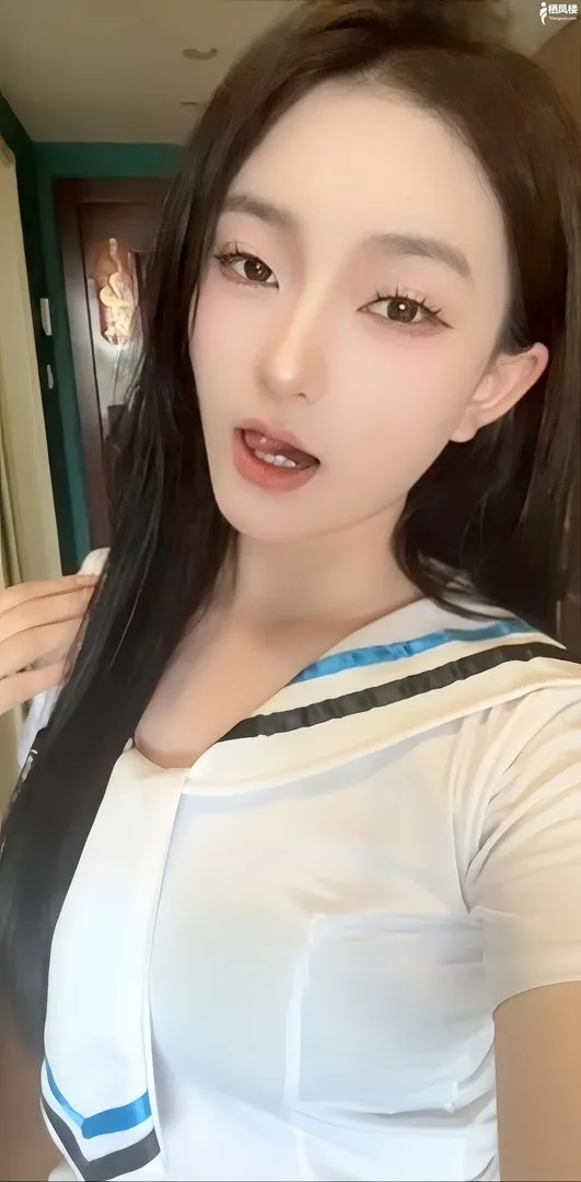 曾经的女神思思