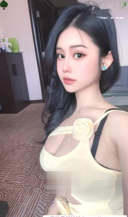 白嫩新人乳头粉嫩