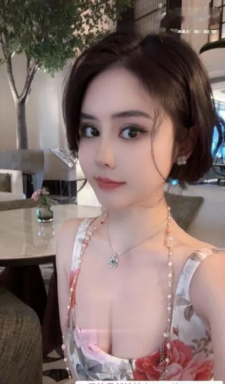 白嫩新人乳头粉嫩
