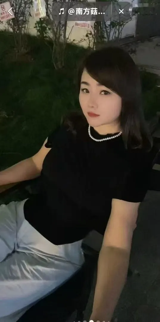 大奶小倩老师