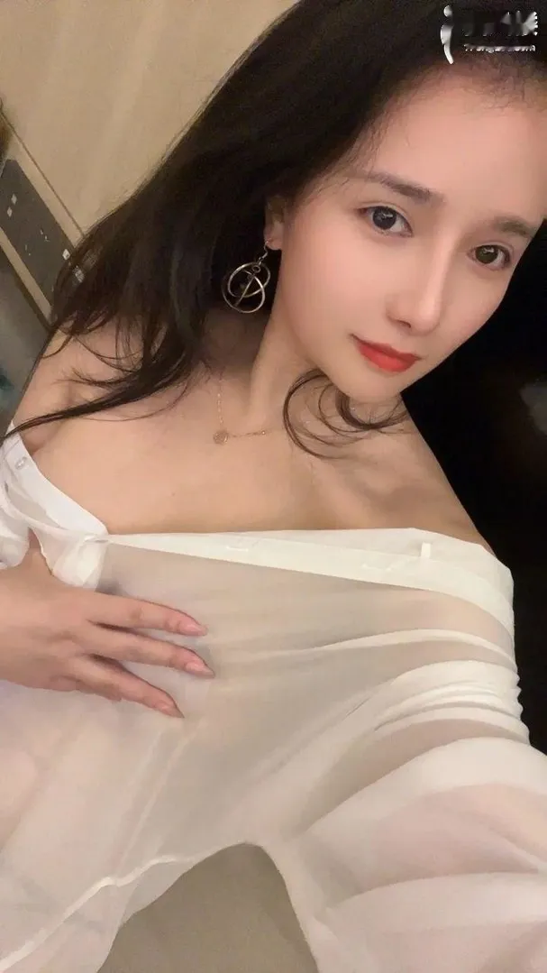 上城大奶子御姐