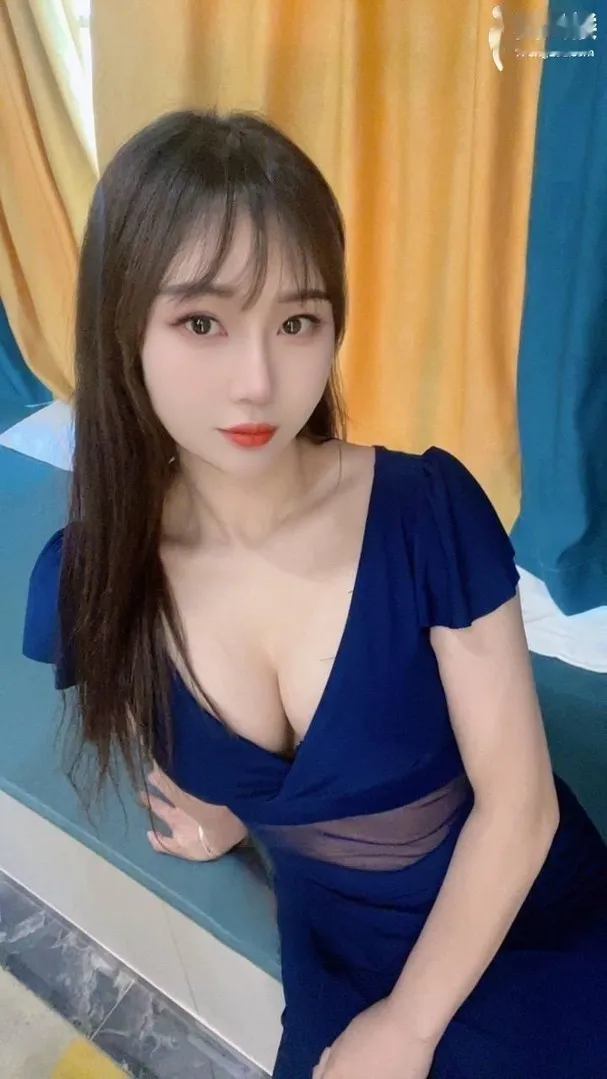 虹口性感粉嫩小骚货