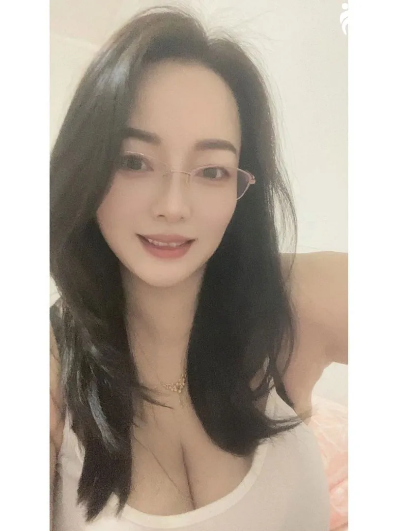 眼镜妹小公主