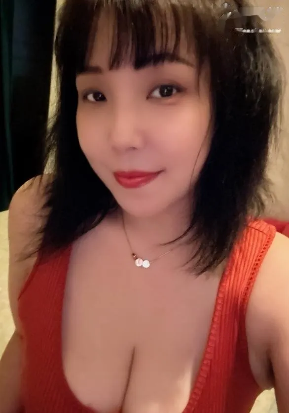 福田性感巨乳骚妹
