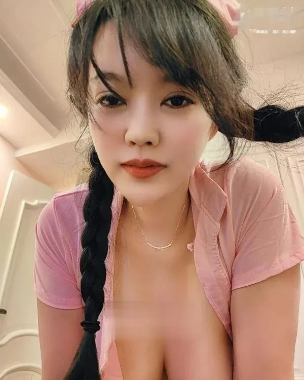 丰满多汁小淫妇