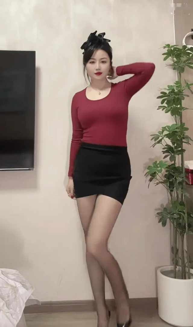 性感丰满勾人御姐