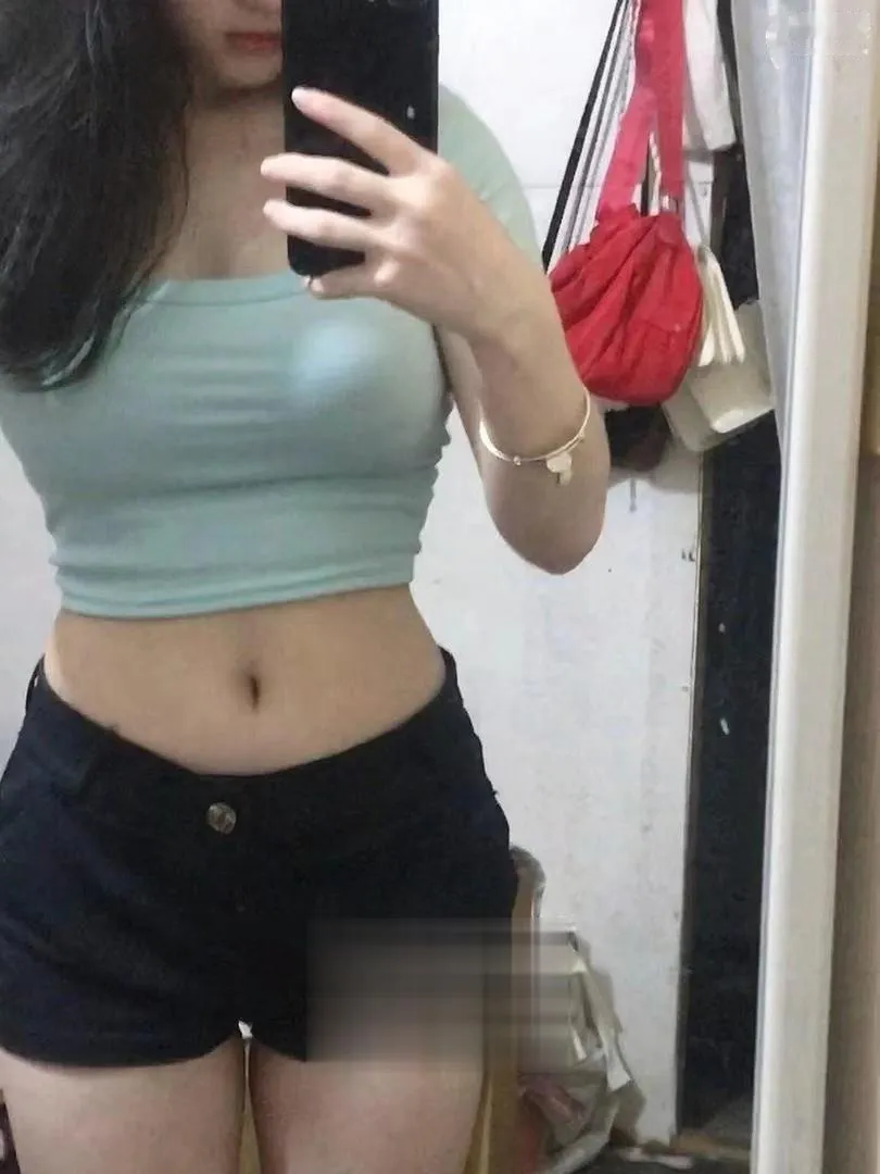 黑丝尤物小骚妹