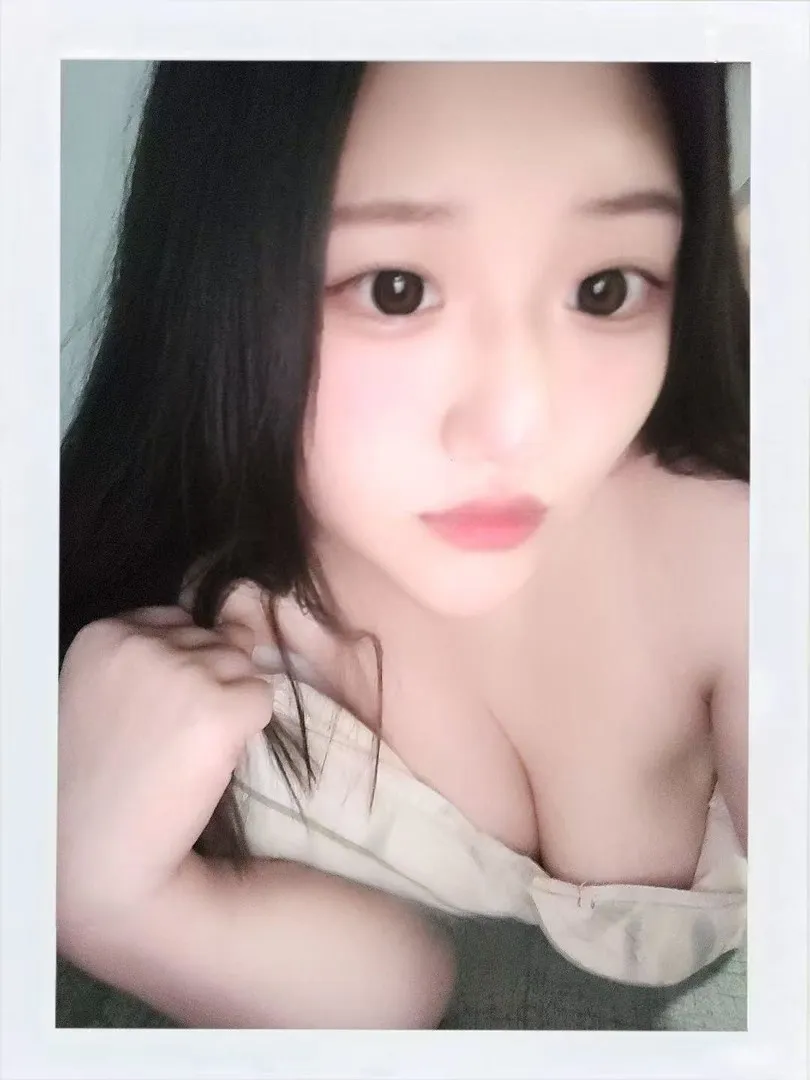 丰乳肥臀BBW
