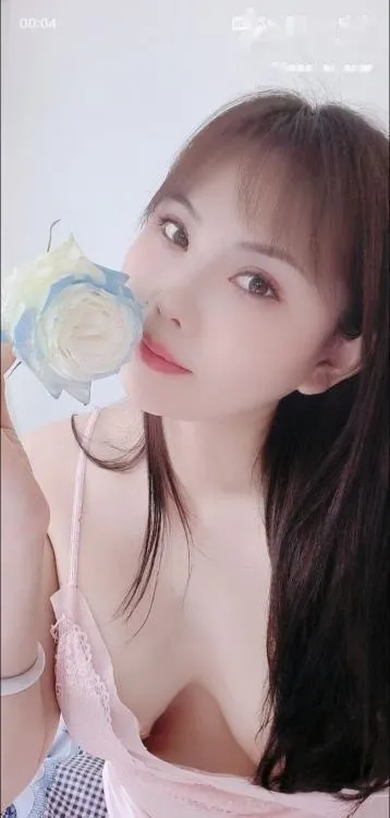 居家美女敏感水多多