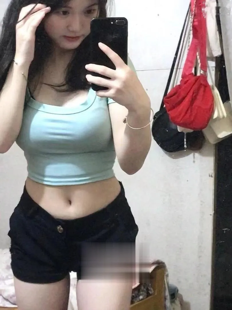 黑丝尤物小骚妹