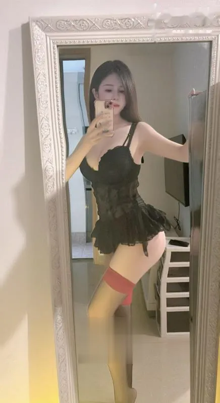 武昌服务型白嫩大奶御姐