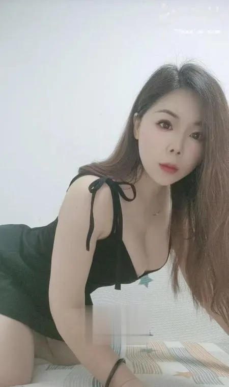 乖巧妹子像小女仆不机车