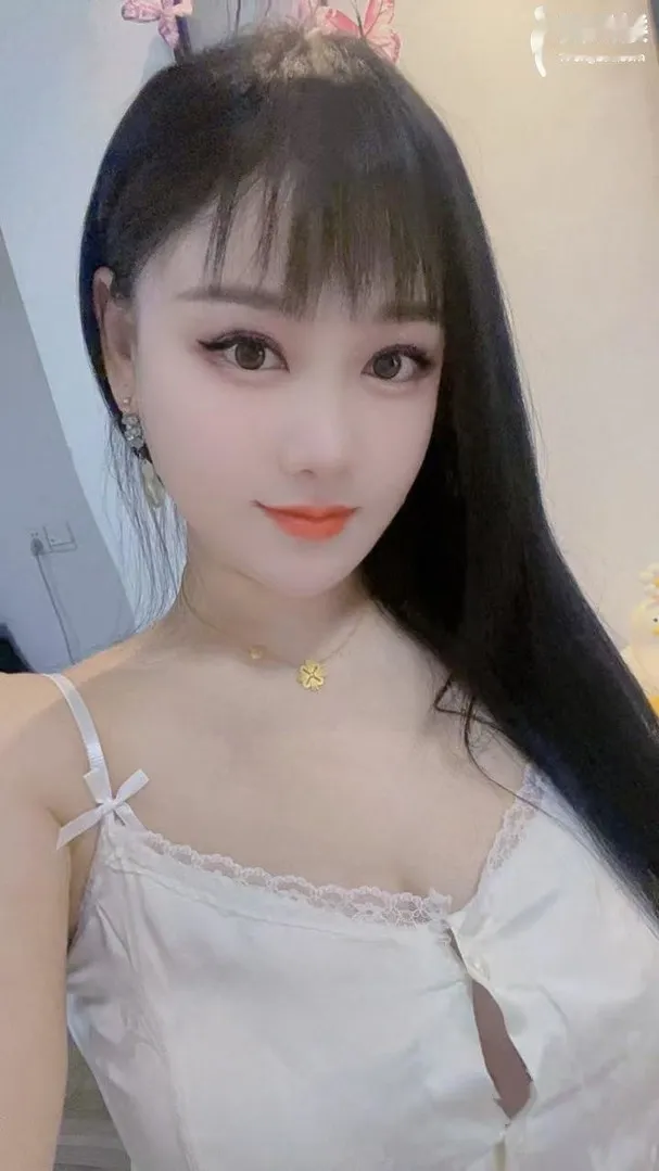 年纪小高颜值婉儿
