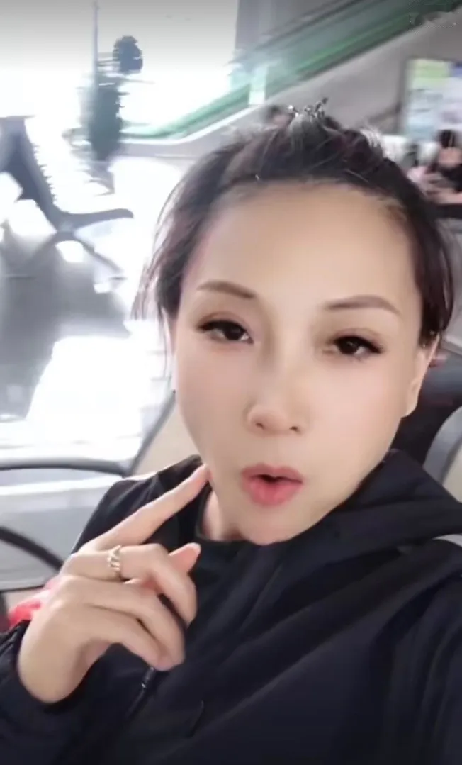 随时等待的泻火少妇