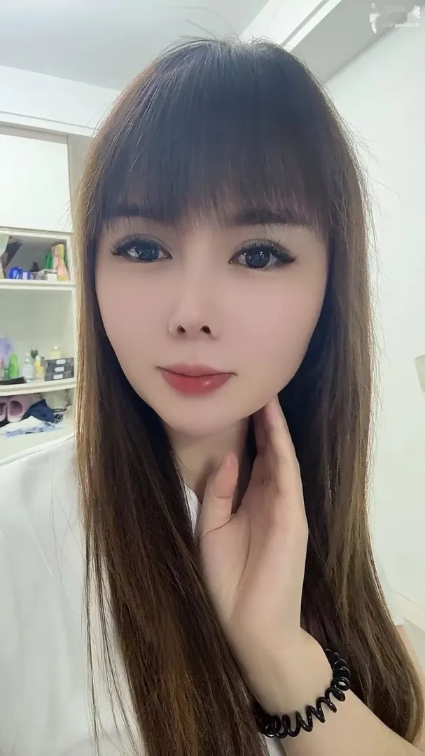 骚气十足技术天花板的乳神姐姐