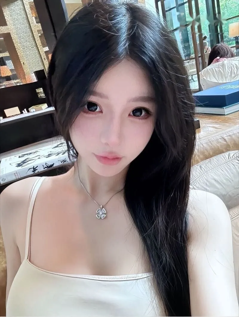 双流长腿诱人翘臀姐姐